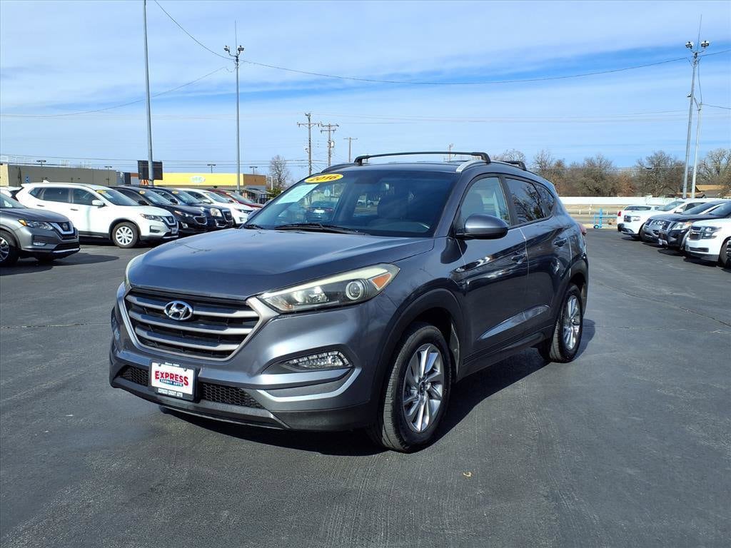 2016 Hyundai Tucson SE