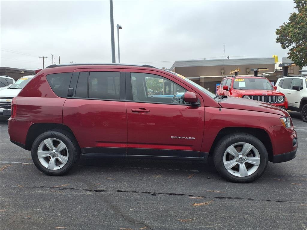 Used 2017 Jeep Compass Latitude 4x4 SUV