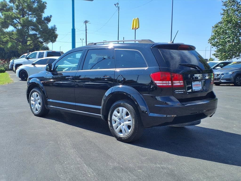 Used 2018 Dodge Journey SE SUV