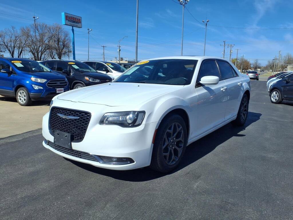 2018 Chrysler 300 S