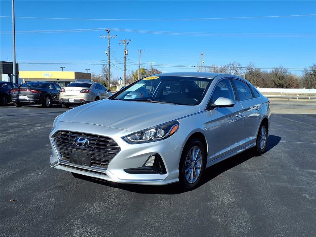 2018 Hyundai Sonata SE's photo