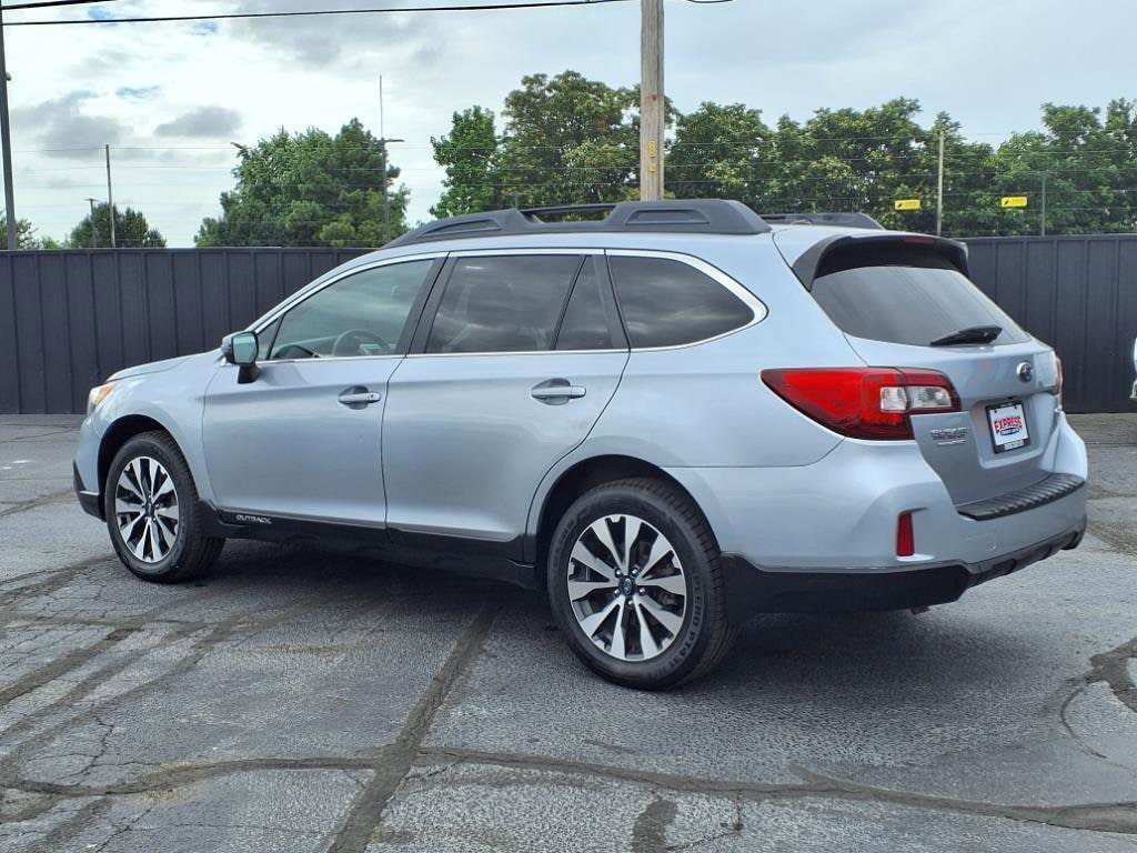 Used 2015 Subaru Outback 2.5i Limited w/Moonroof/KeylessAccess/Nav/EyeSight SUV