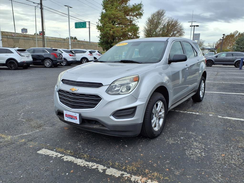 2017 Chevrolet Equinox LS's photo