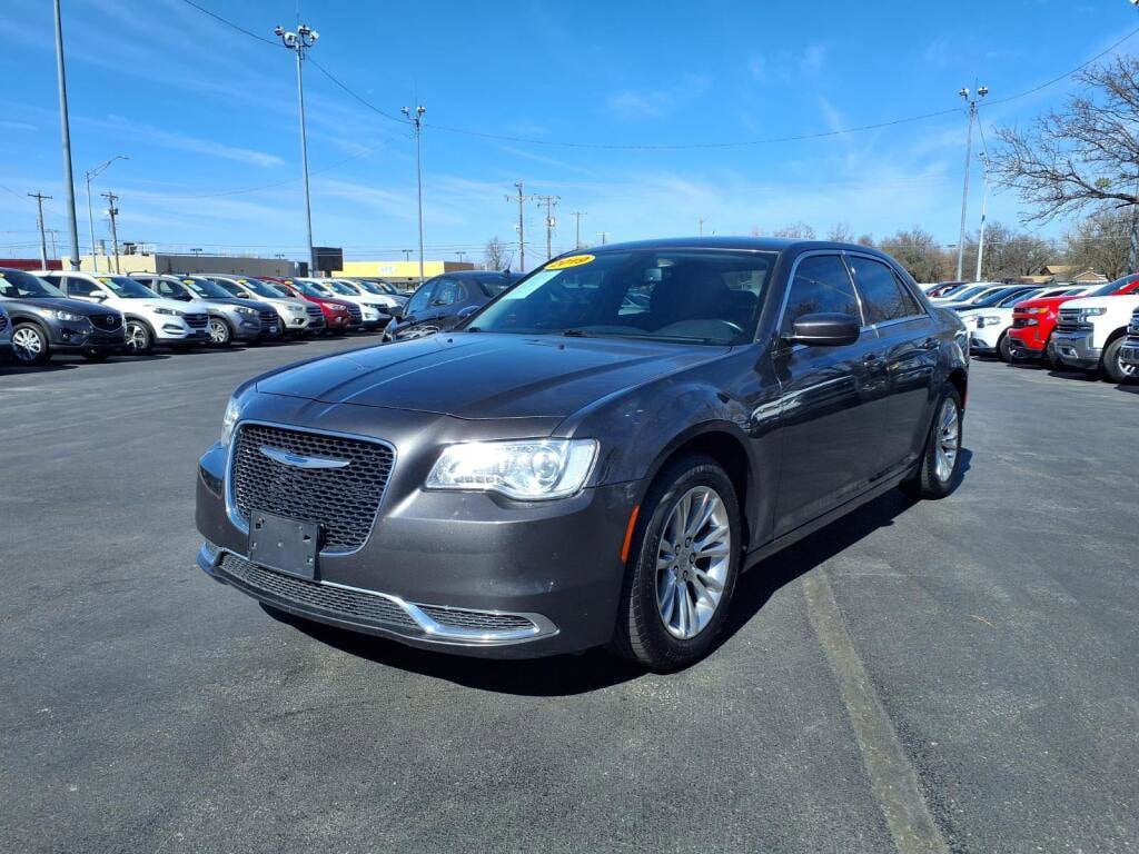 2019 Chrysler 300 Touring