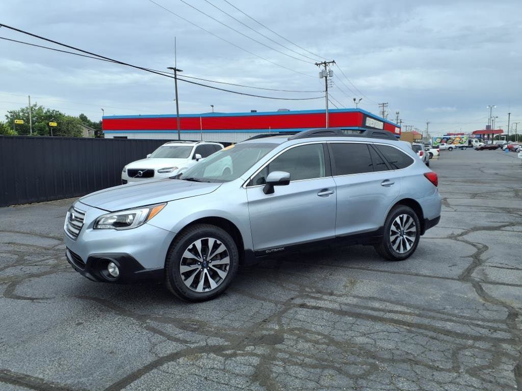 Used 2015 Subaru Outback 2.5i Limited w/Moonroof/KeylessAccess/Nav/EyeSight SUV