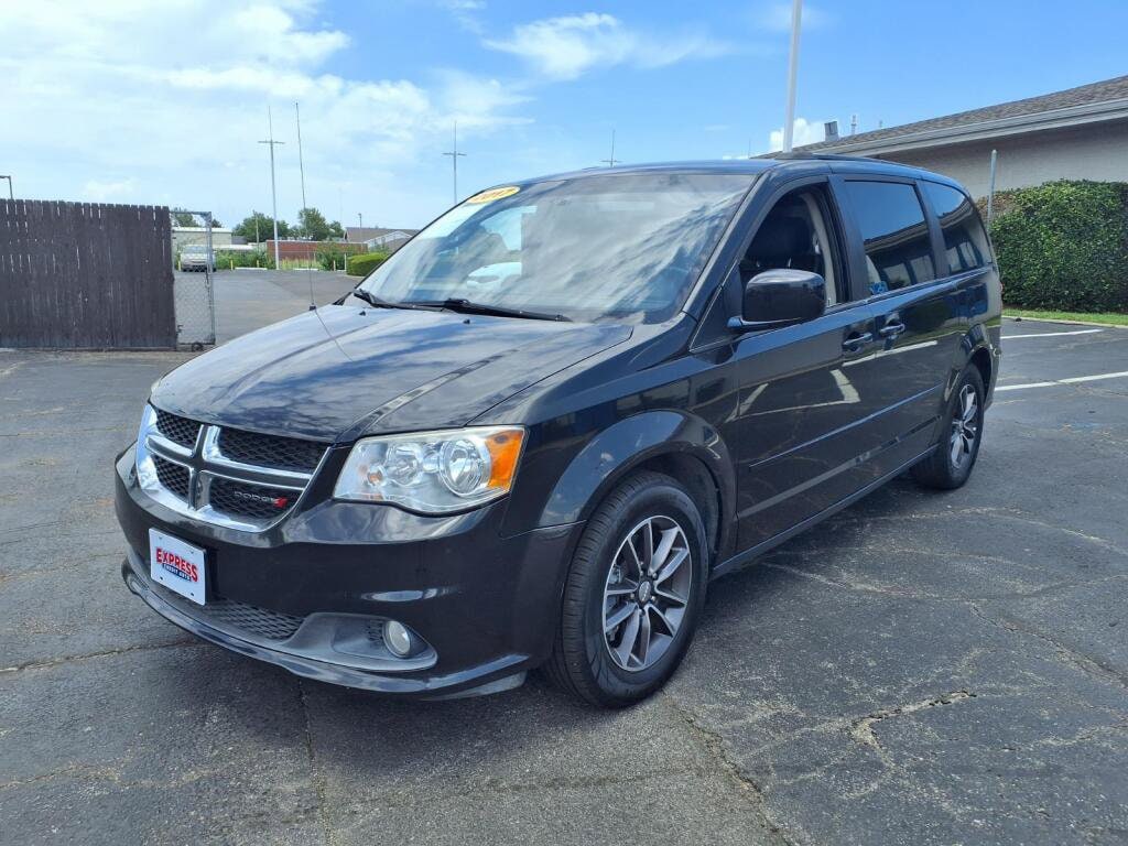 2017 Dodge Grand Caravan SXT's photo