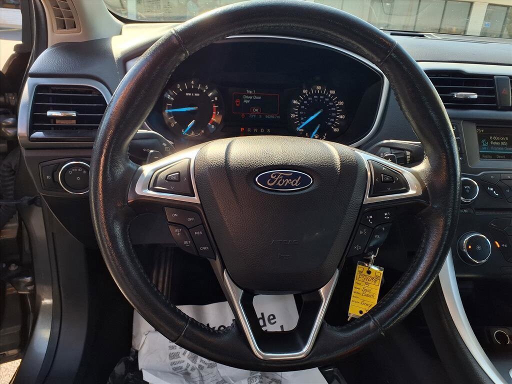 Used 2015 Ford Fusion SE Sedan