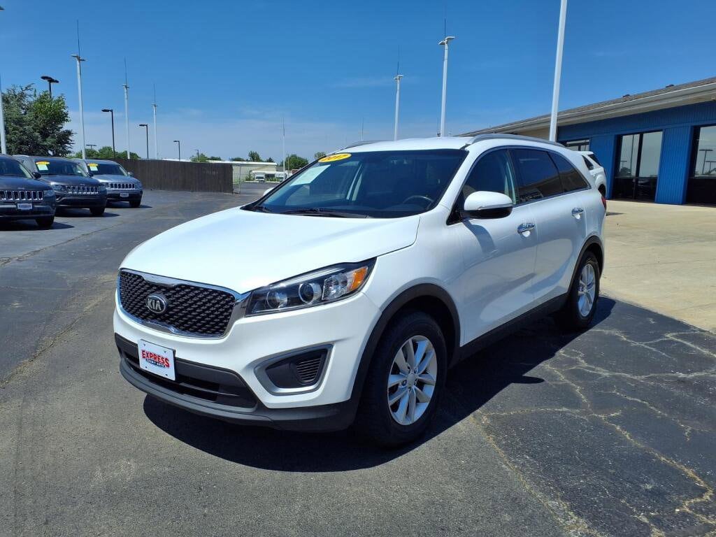 2017 Kia Sorento LX AT's photo