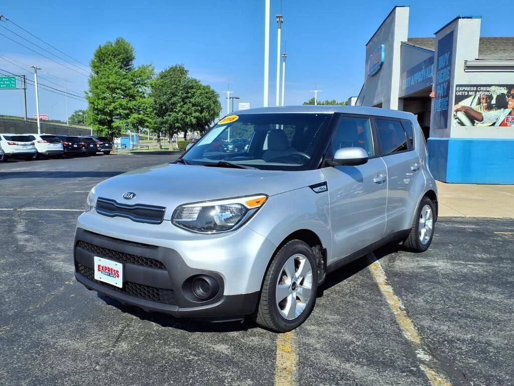 2018 Kia Soul 1.6L Base 6 A/T's photo