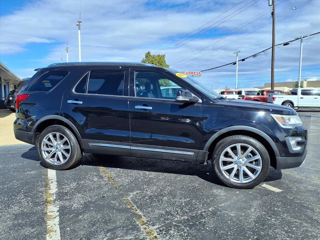 Used 2017 Ford Explorer  SUV