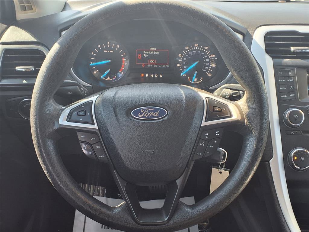 Used 2015 Ford Fusion SE Sedan