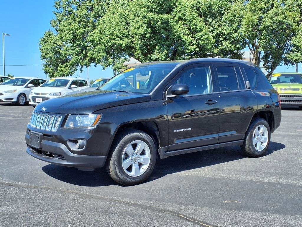 Used 2017 Jeep Compass Latitude FWD SUV