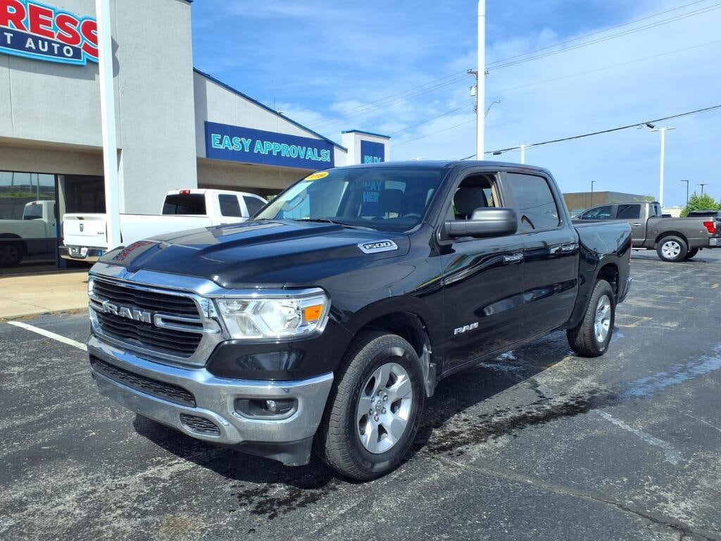 2019 RAM 1500 Big Horn/Lone Star 4x4 Crew Cab 5'7's photo