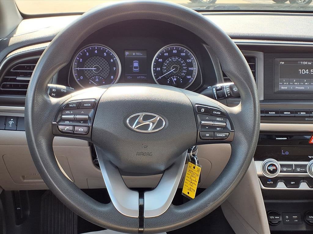 Used 2020 Hyundai Elantra SE Sedan