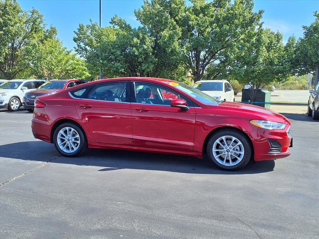 Used 2020 Ford Fusion SE Sedan
