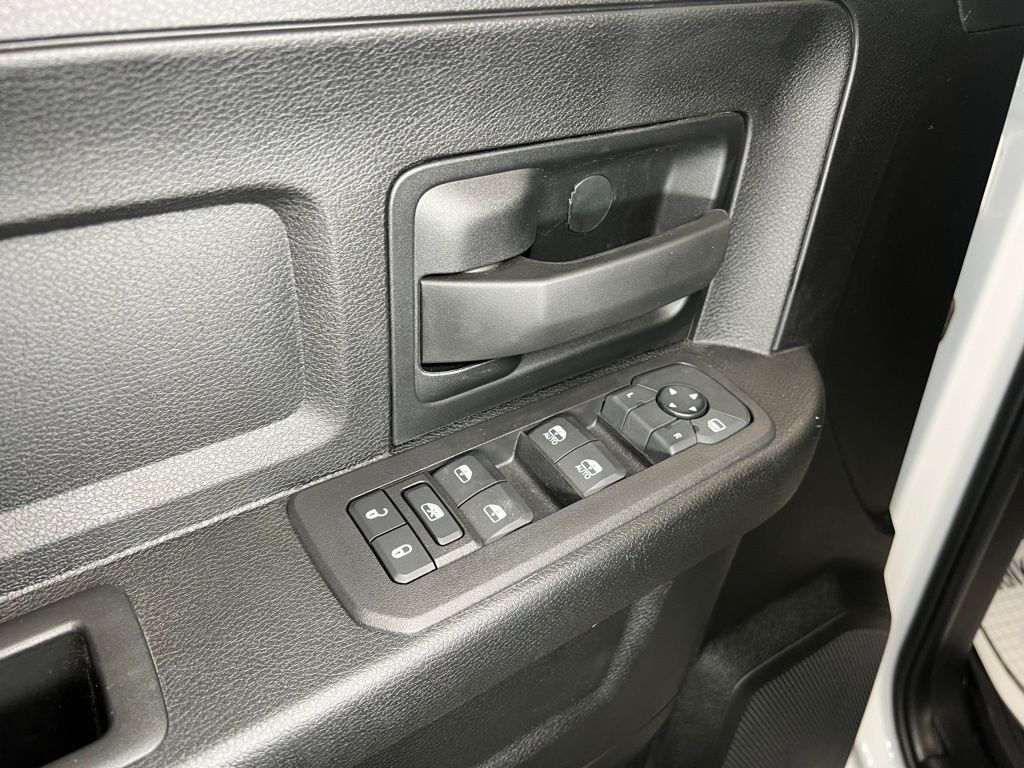 2025 RAM 2500 Tradesman - Photo 15
