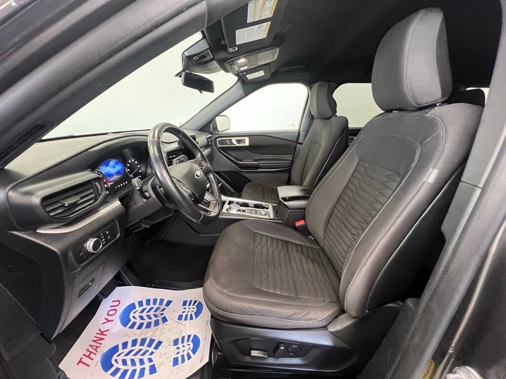 2020 Ford Explorer XLT photo 3