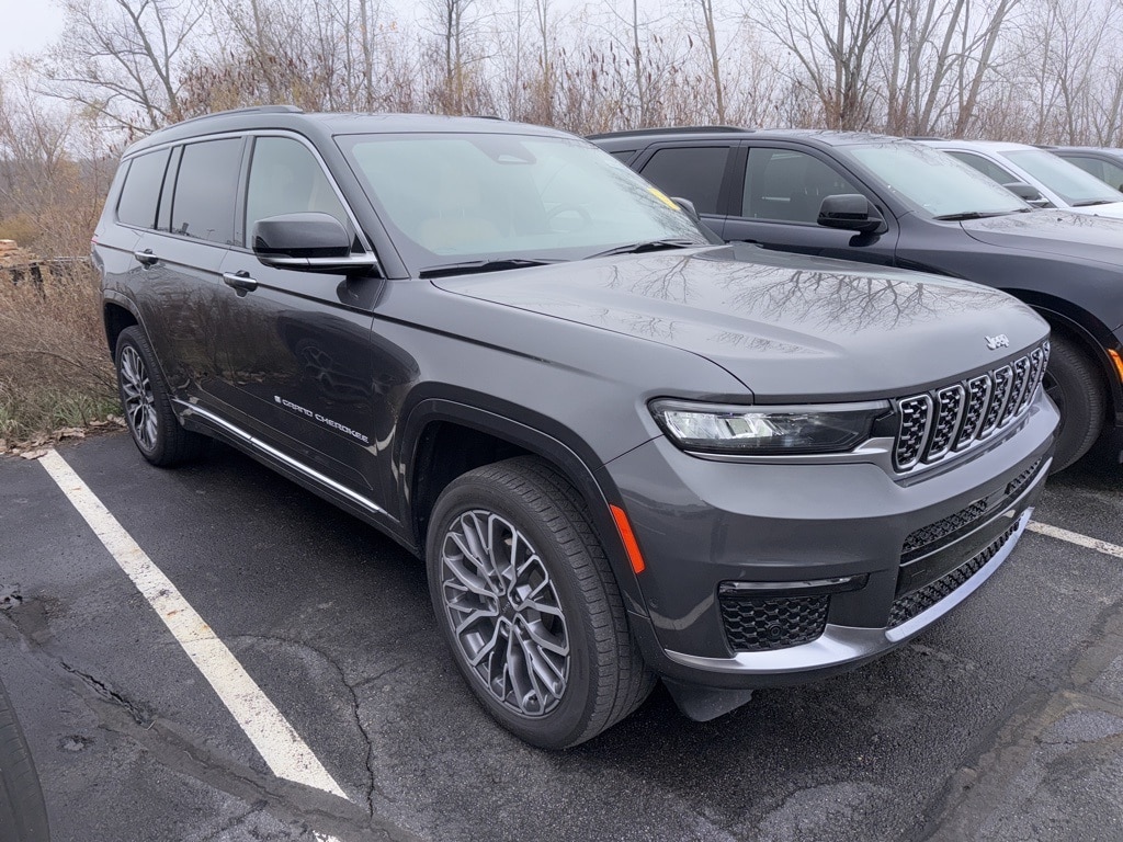 2024 Jeep Grand Cherokee L Summit Reserve photo 4