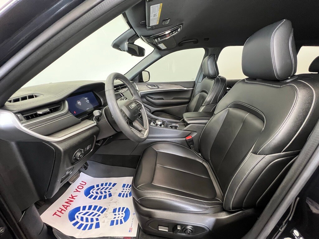 2024 Jeep Grand Cherokee Limited photo 3