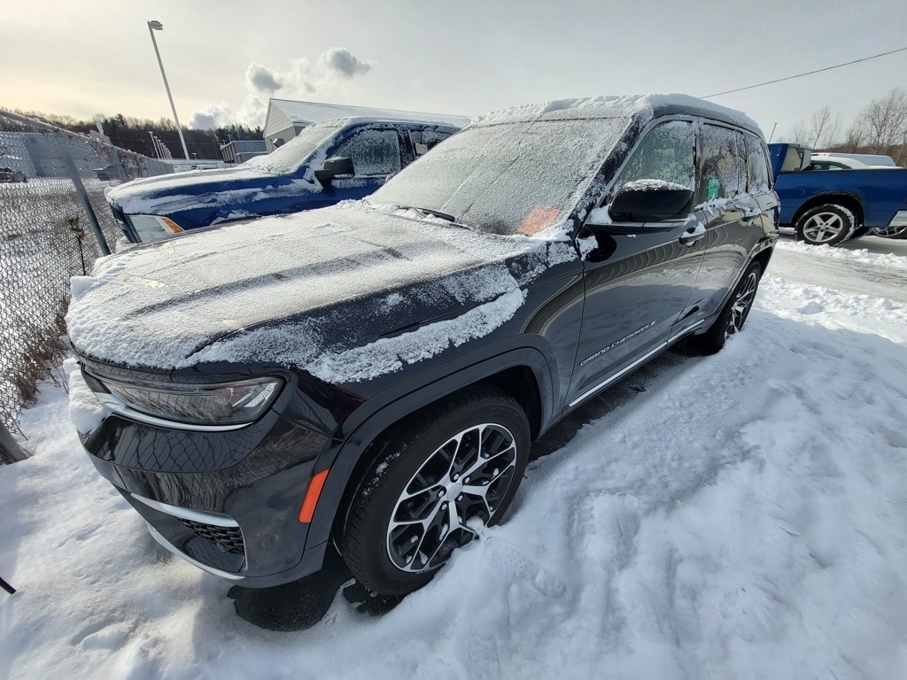 2024 Jeep Grand Cherokee Summit Reserve's photo