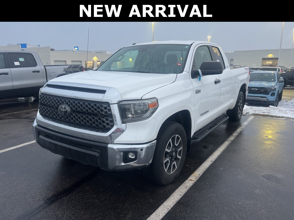2018 Toyota Tundra SR5 Plus's photo