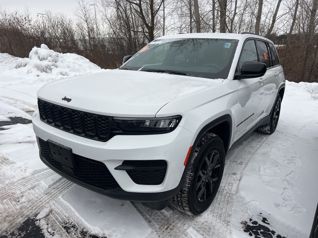 2024 Jeep Grand Cherokee Altitude's photo