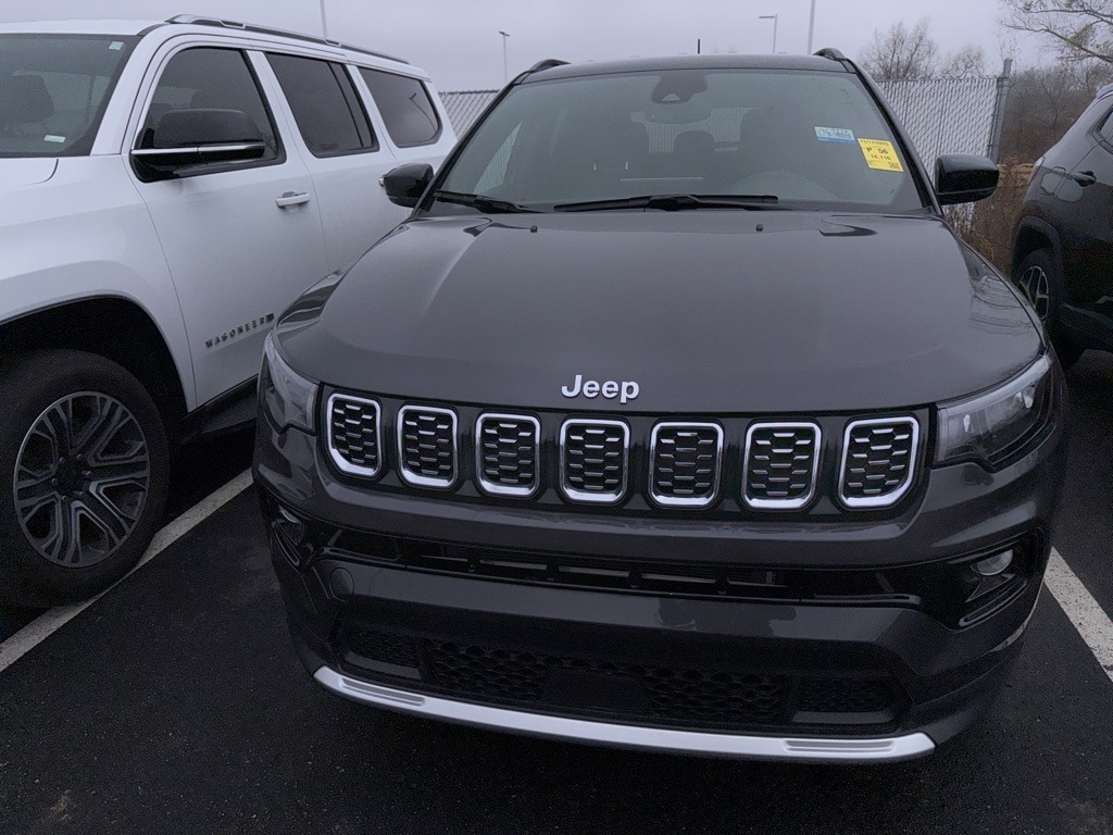 2024 Jeep Compass Limited photo 4