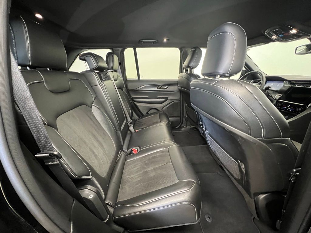 2024 Jeep Grand Cherokee Altitude - Photo 8