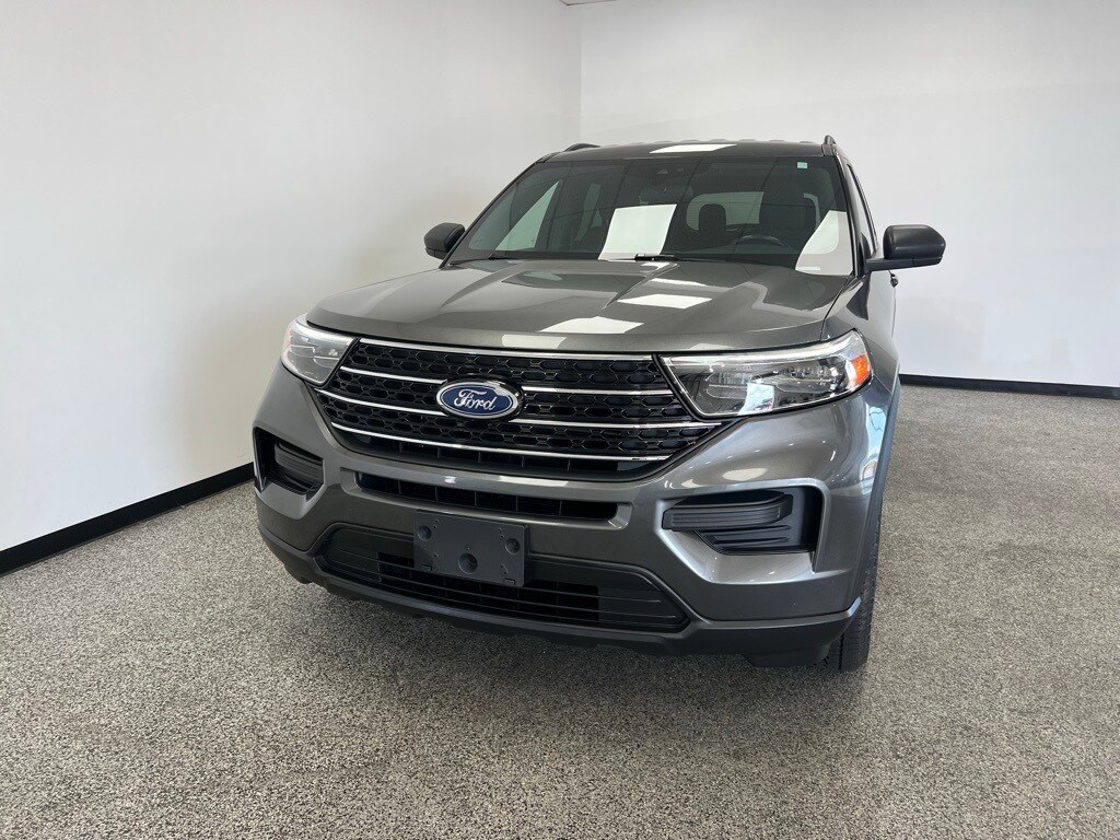 2020 Ford Explorer XLT photo 2