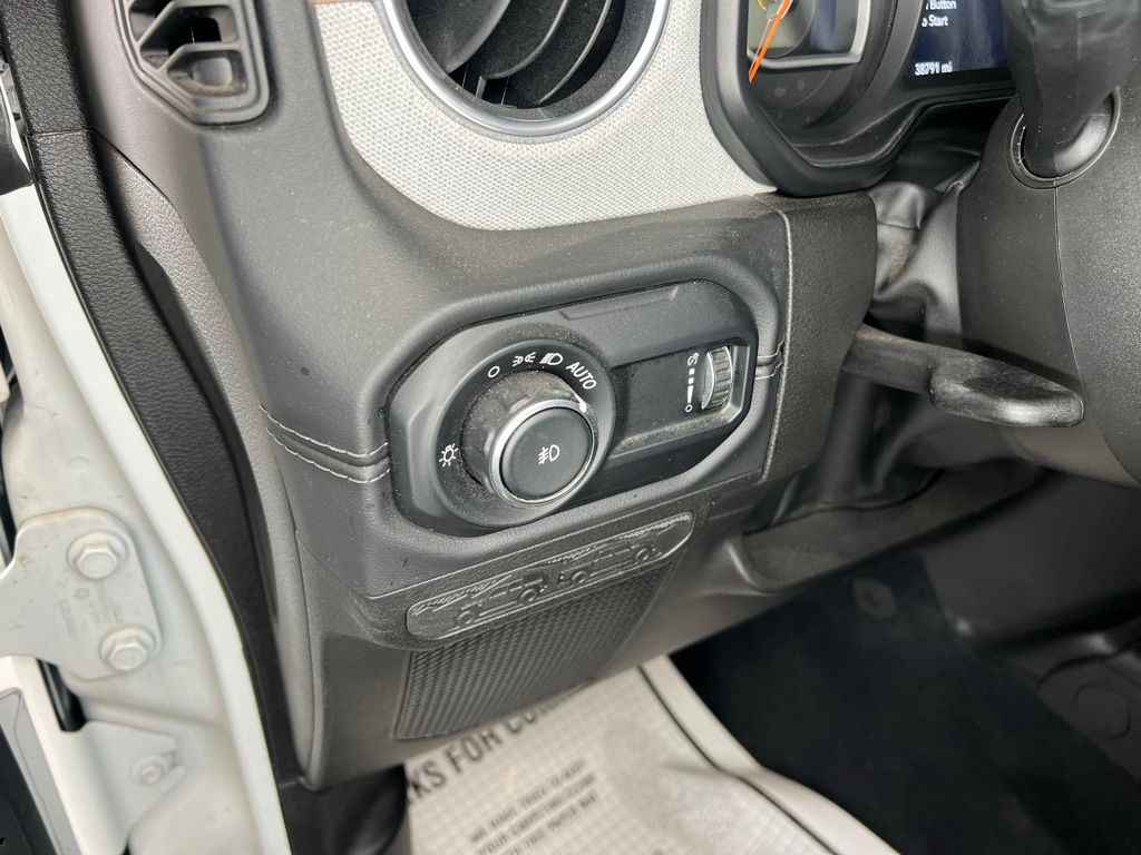 2024 Jeep Wrangler 4-Door Sahara - Photo 16