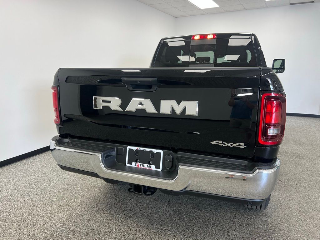 2025 RAM 2500 Tradesman - Photo 8