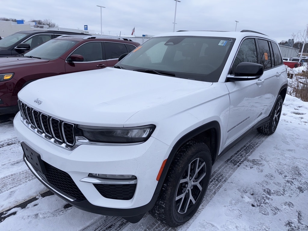 2024 Jeep Grand Cherokee Limited's photo