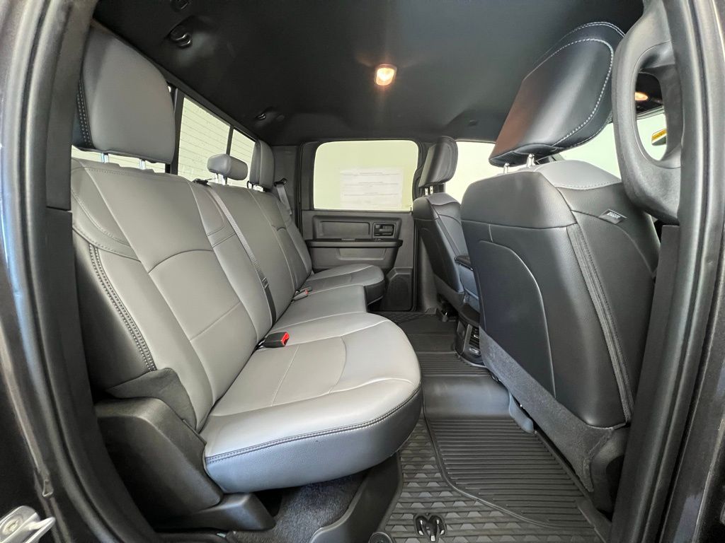 2025 RAM 2500 Tradesman - Photo 8