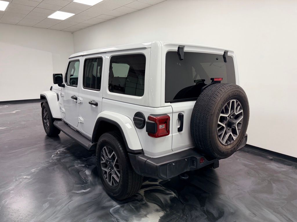 2024 Jeep Wrangler 4-Door Sahara - Photo 20