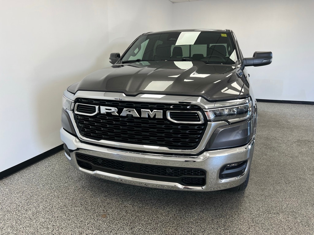 New 2025 Ram 1500 BIG HORN CREW CAB 4X4 5'7 BOX Pickup
