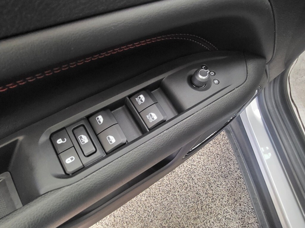 2026 Jeep Compass Trailhawk photo 2