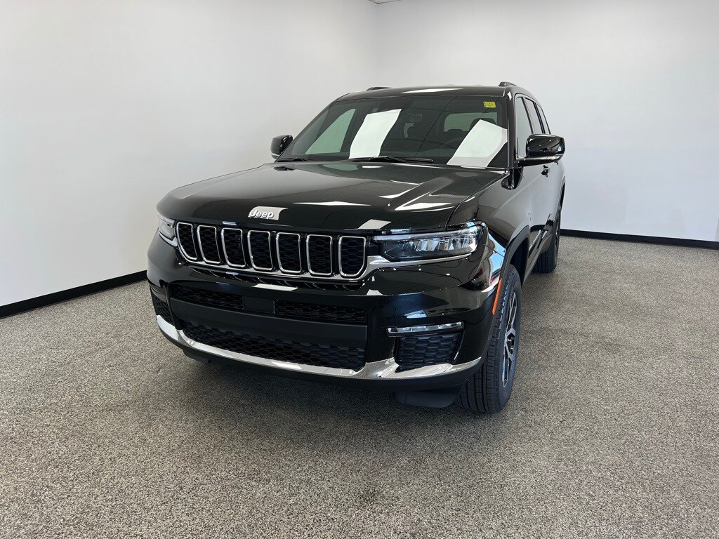 2025 Jeep Grand Cherokee Limited photo 2