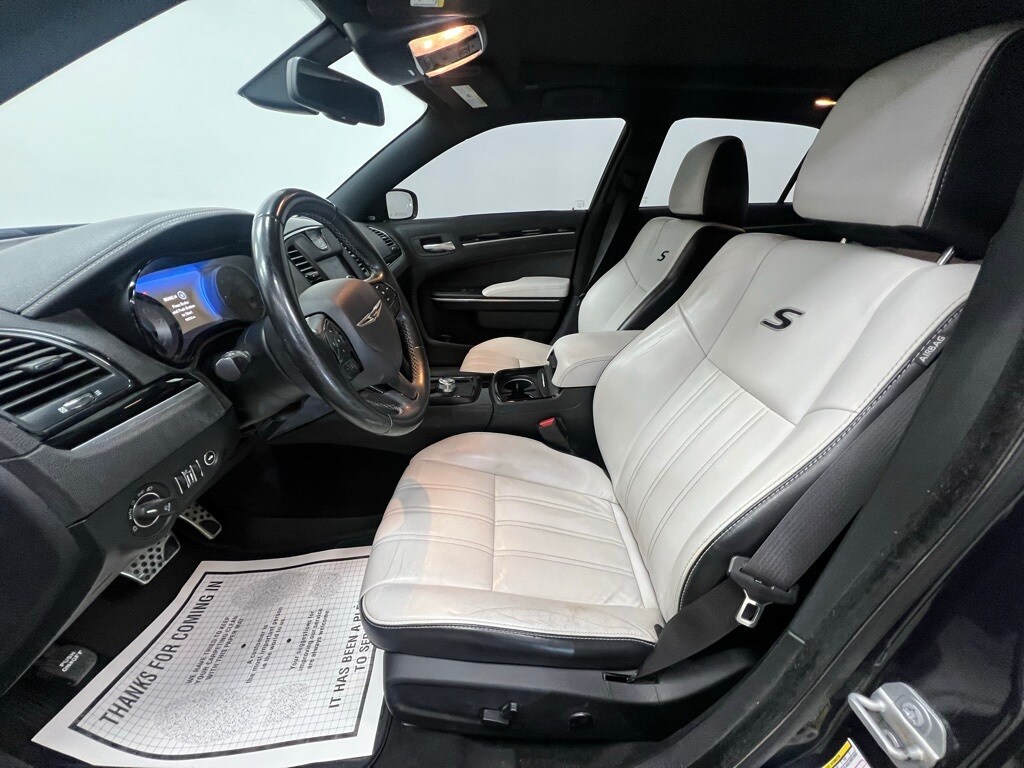 2018 Chrysler 300 S photo 3