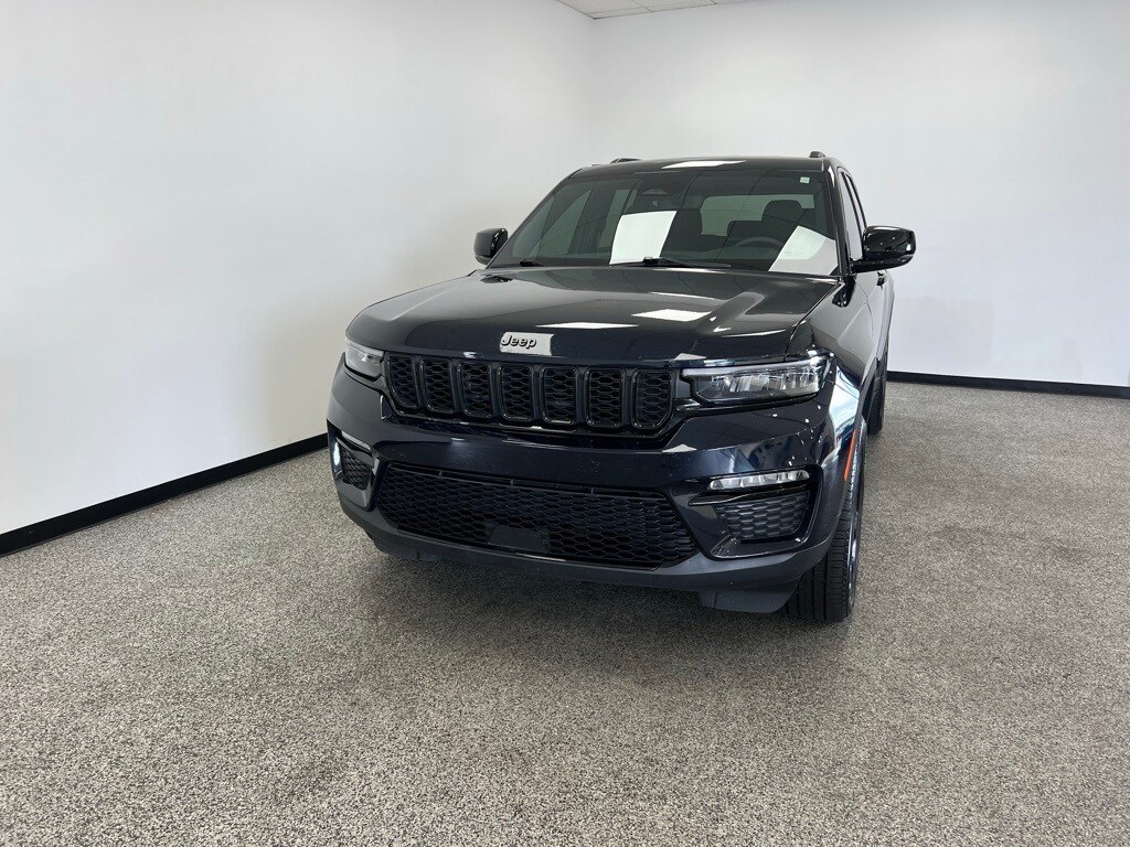 2024 Jeep Grand Cherokee Limited photo 2