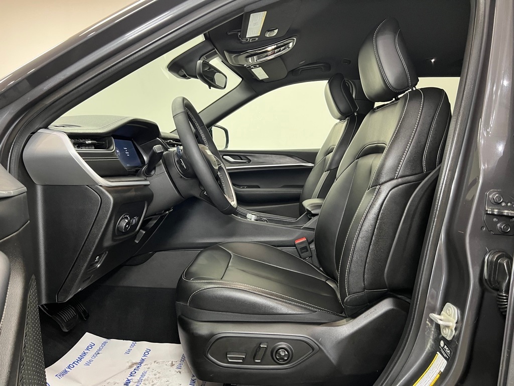 Used 2024 Jeep Grand Cherokee L Limited with VIN 1C4RJKBG1R8501309 for sale in Jackson, MI