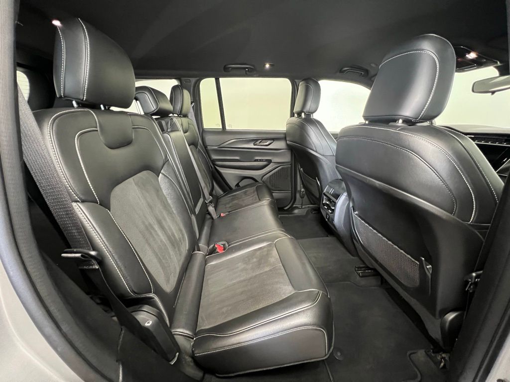 2024 Jeep Grand Cherokee Altitude - Photo 8