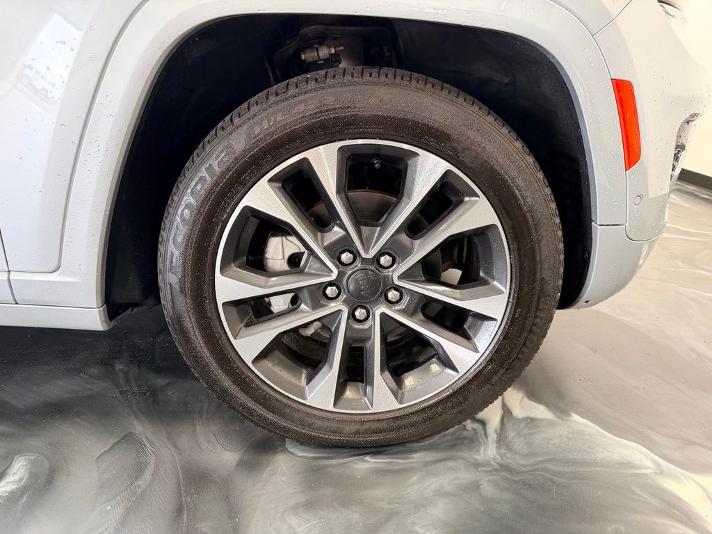 2024 Jeep Grand Cherokee Overland - Photo 23