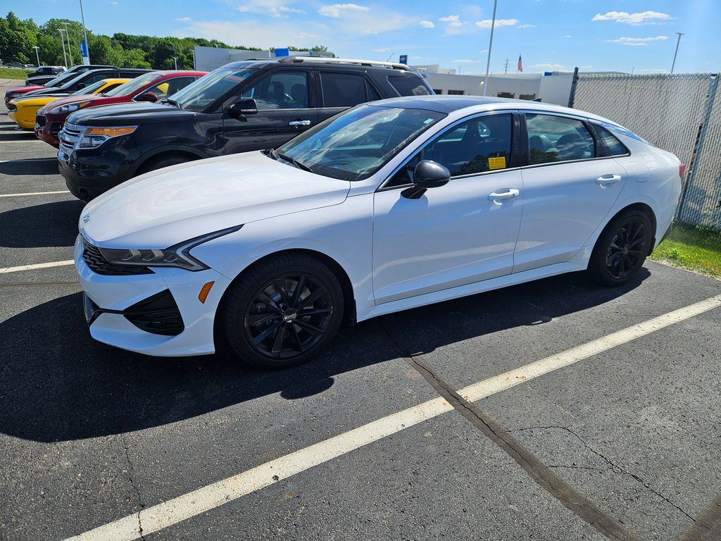 2022 Kia Optima GT's photo