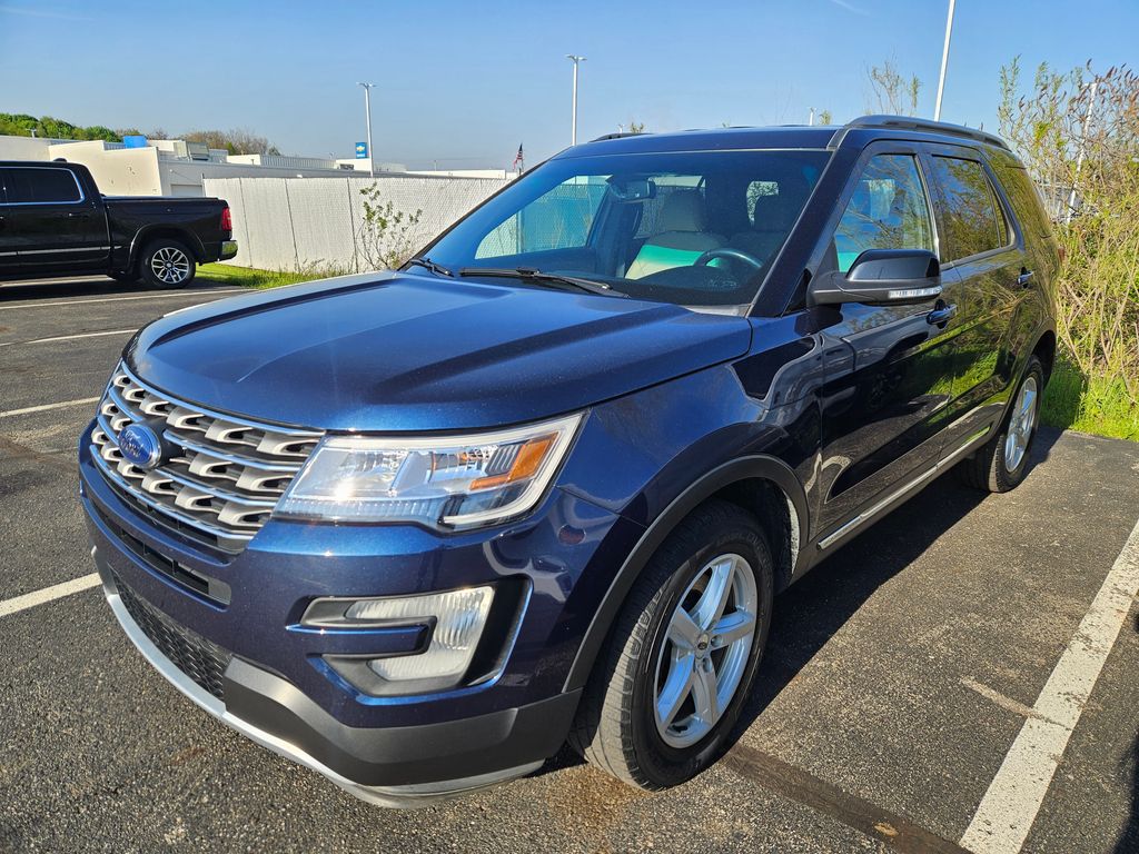 2016 Ford Explorer XLT 4WD's photo