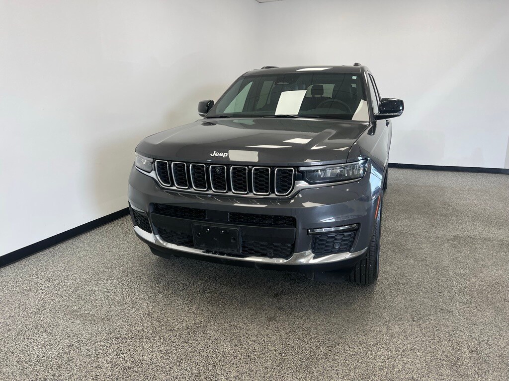 2024 Jeep Grand Cherokee Limited photo 2