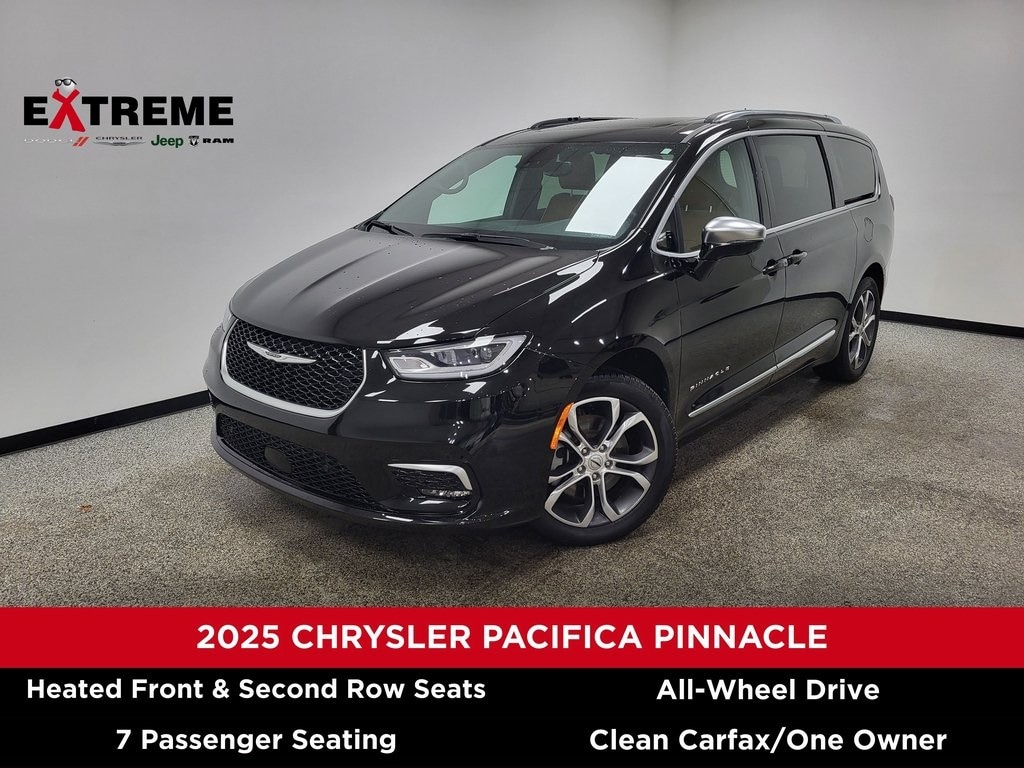 2025 Chrysler Pacifica Pinnacle's photo