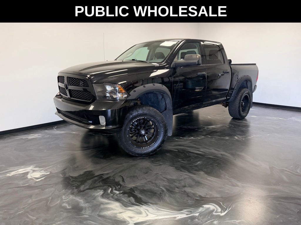 2018 RAM 1500 Express Crew Cab 4x4 5'7's photo