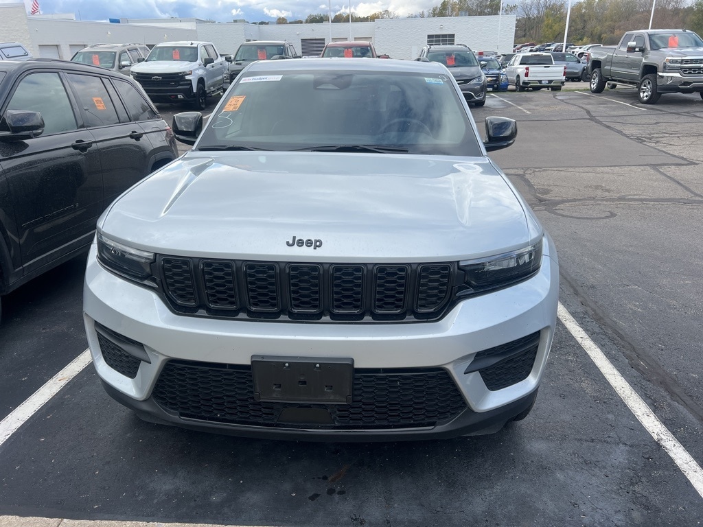 2024 Jeep Grand Cherokee Altitude X photo 2