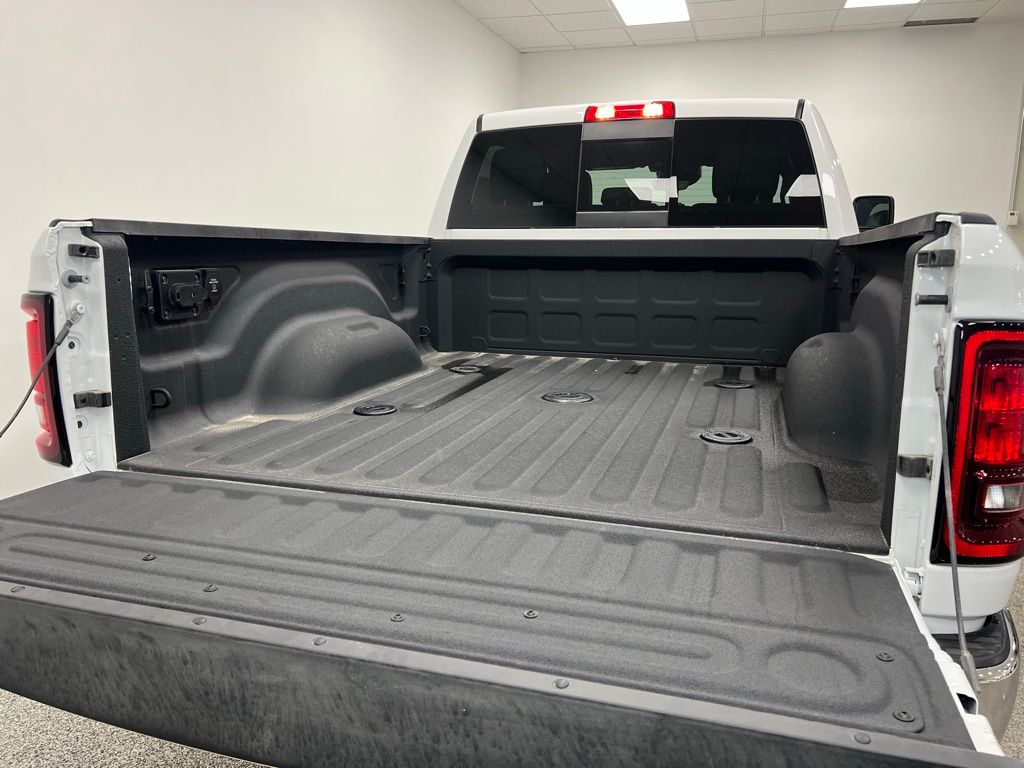2025 RAM 2500 Tradesman - Photo 7
