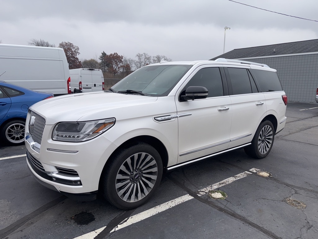 2018 Lincoln Navigator Reserve photo 2